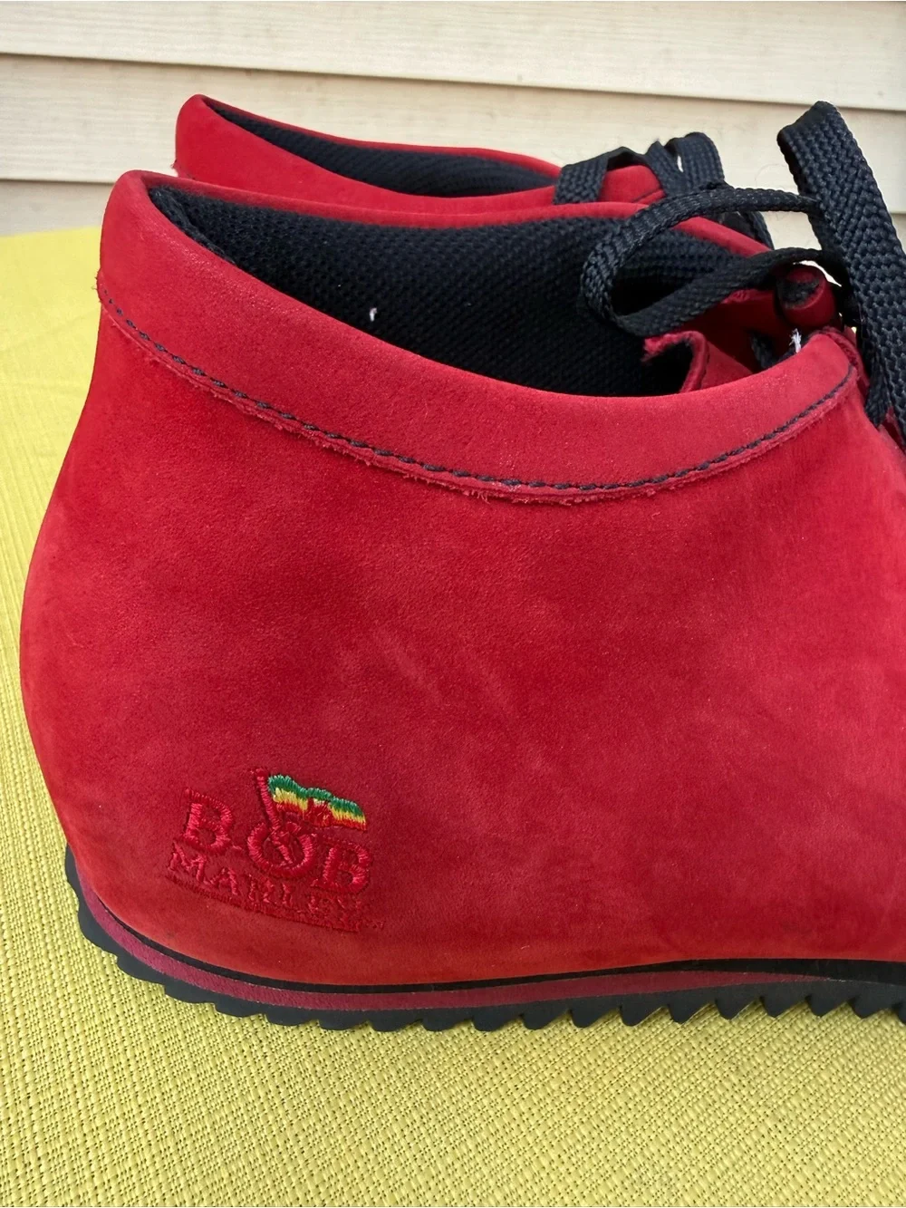 Men's Red Suede Chukka Boots - Lace-Up Casual Style